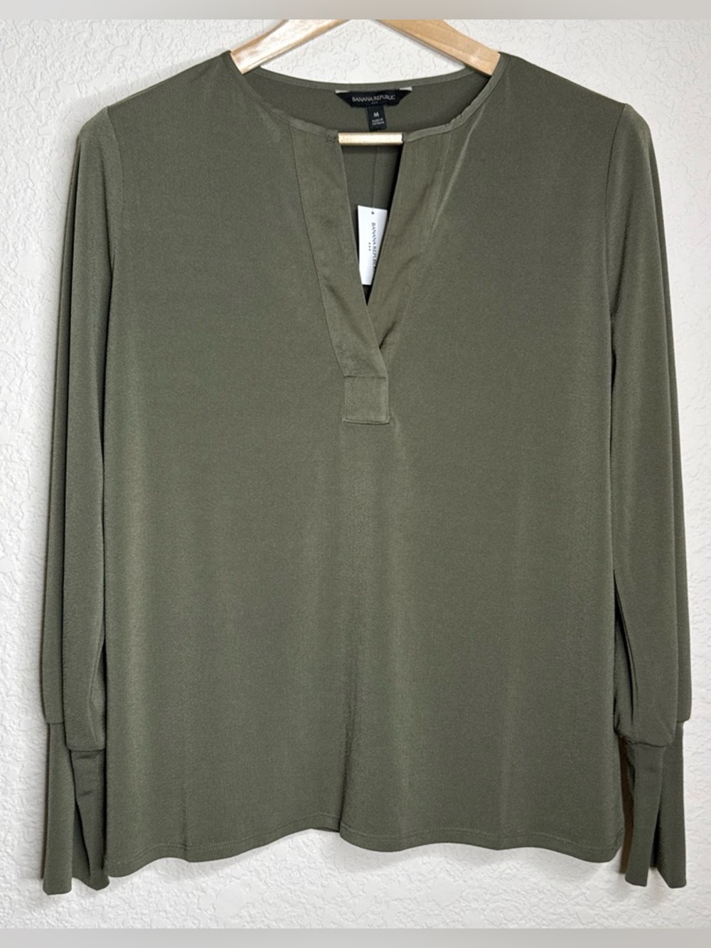 NWT Banana Republic Olive Green Split Neck Long Sleeve Top Size M Office Classy